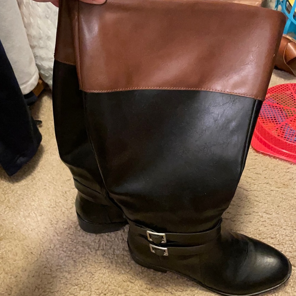 Size 7 1/2 boots